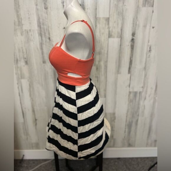 Material girl fit and flare Stripped dress - Picture 2 of 6